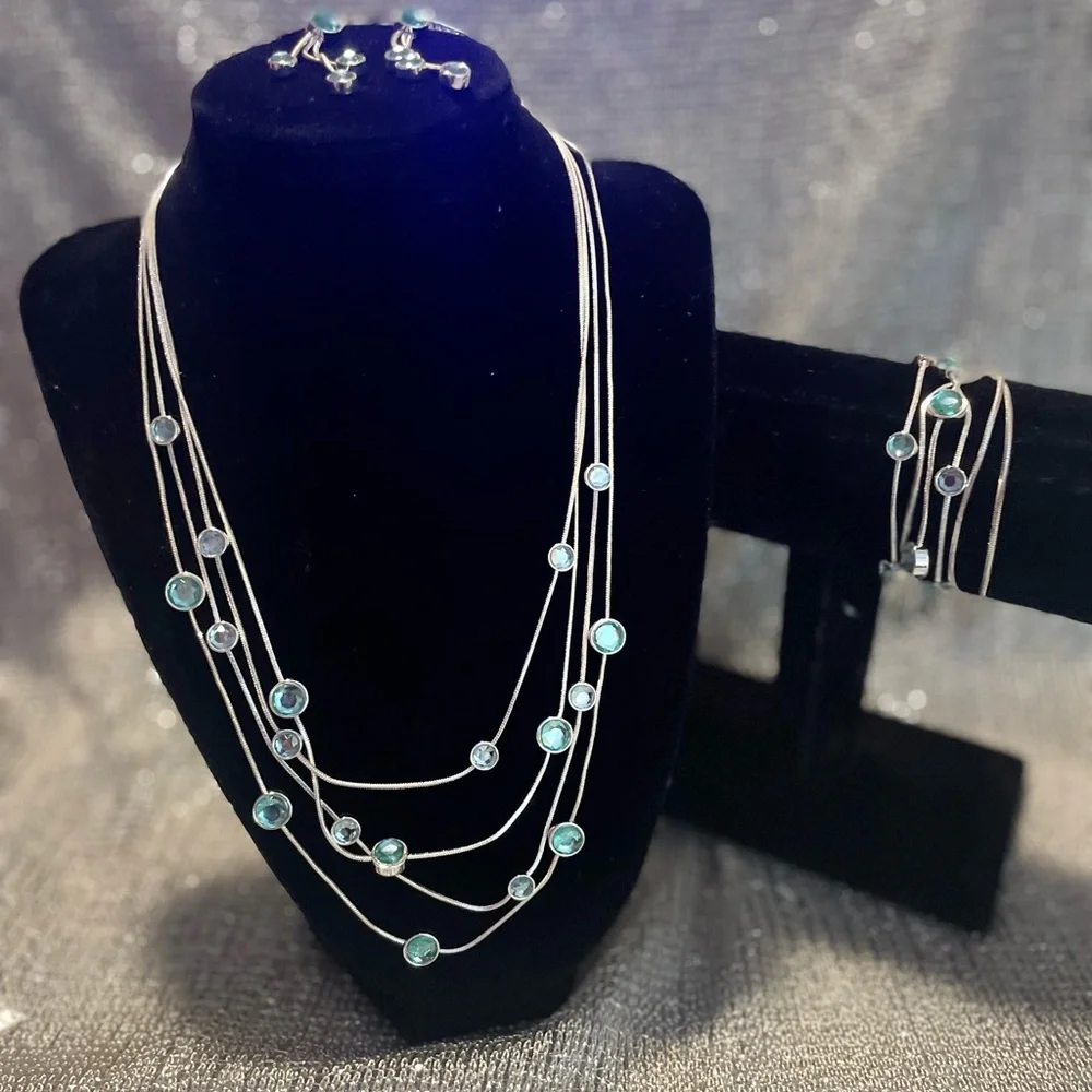 Silver Necklace, Pierced Earrings & Bracelet with blue gem stones. - Picture 3 of 11